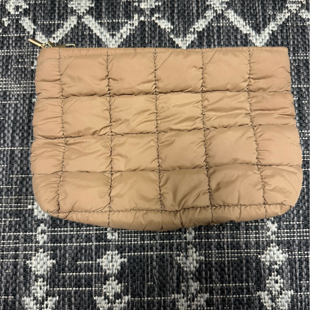 Amazon Tan Quilted Travel Bag